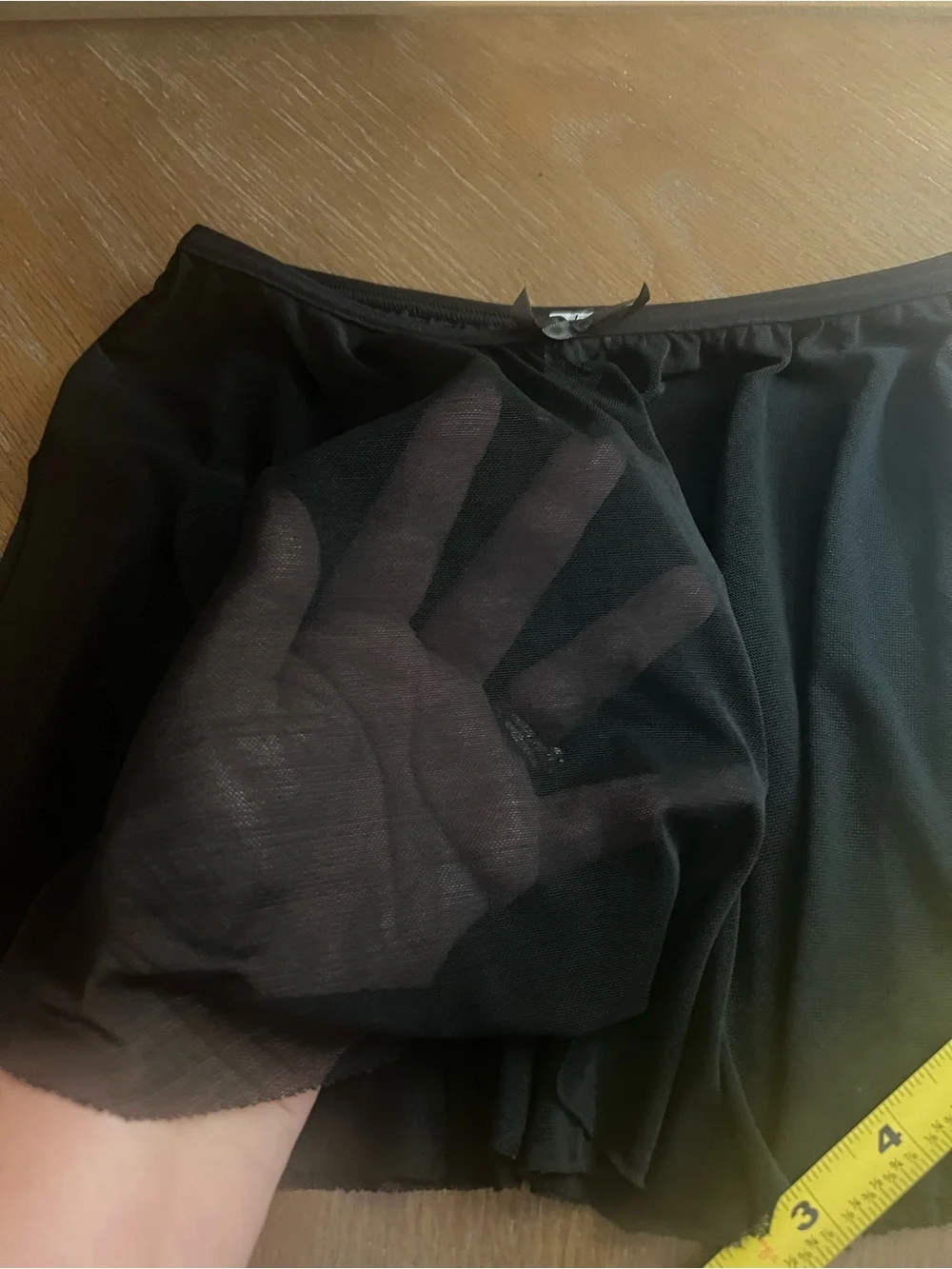 Black Mesh Pull-On Ballet Dance Skirt with Bow Detail Size Youth L/XL